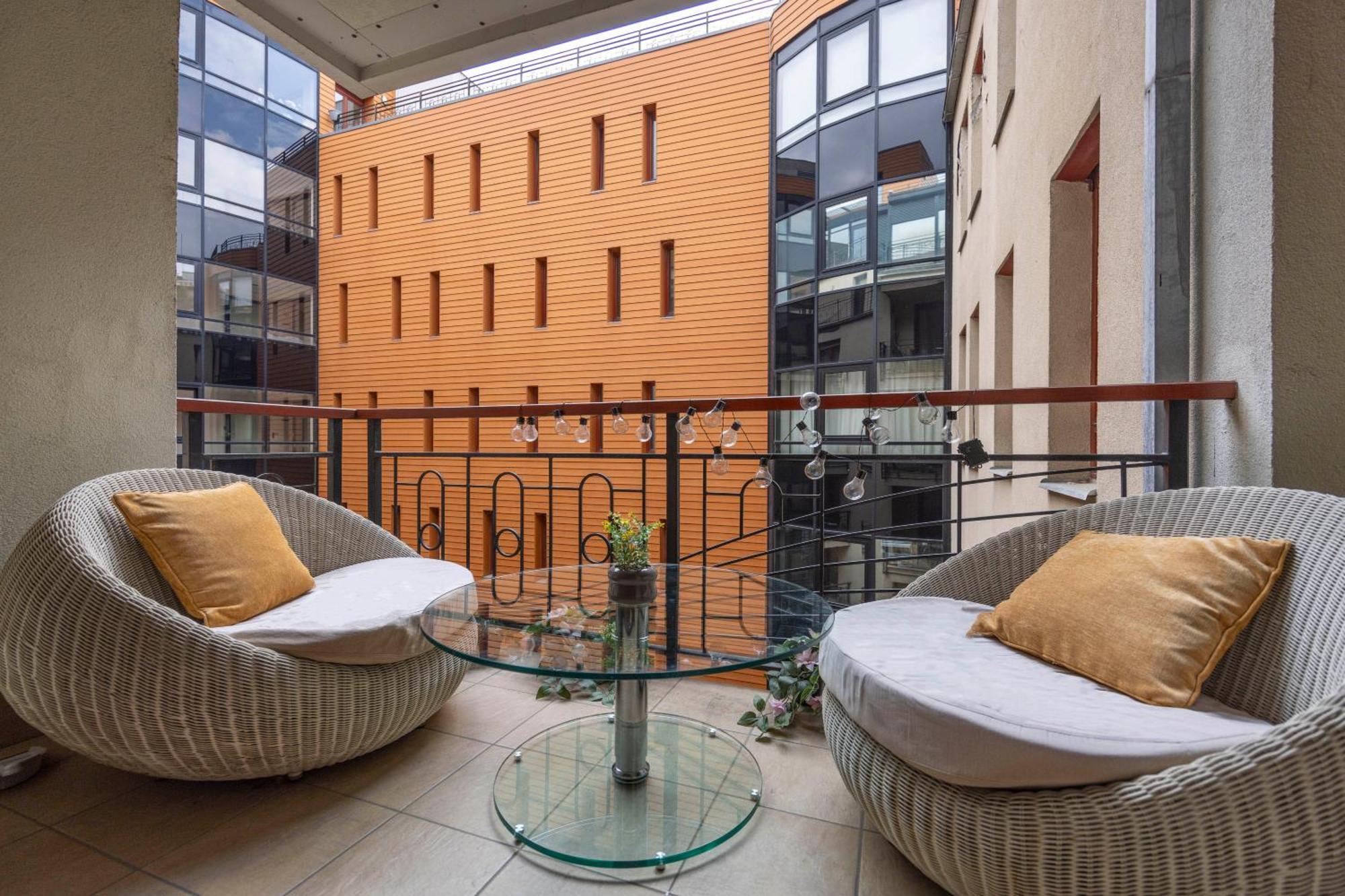 Exclusive Central Suite With Balcony By Prestige Homes Boedapest Buitenkant foto
