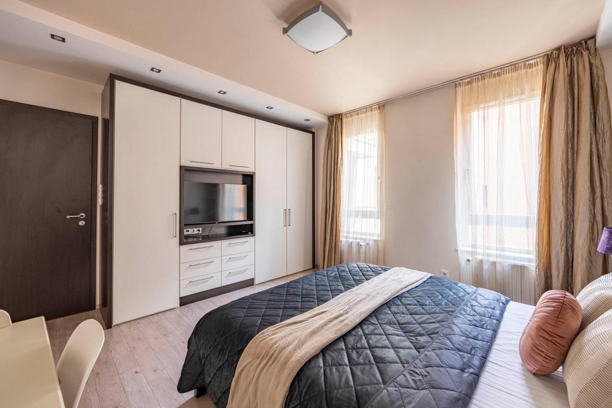 Exclusive Central Suite With Balcony By Prestige Homes Boedapest Buitenkant foto